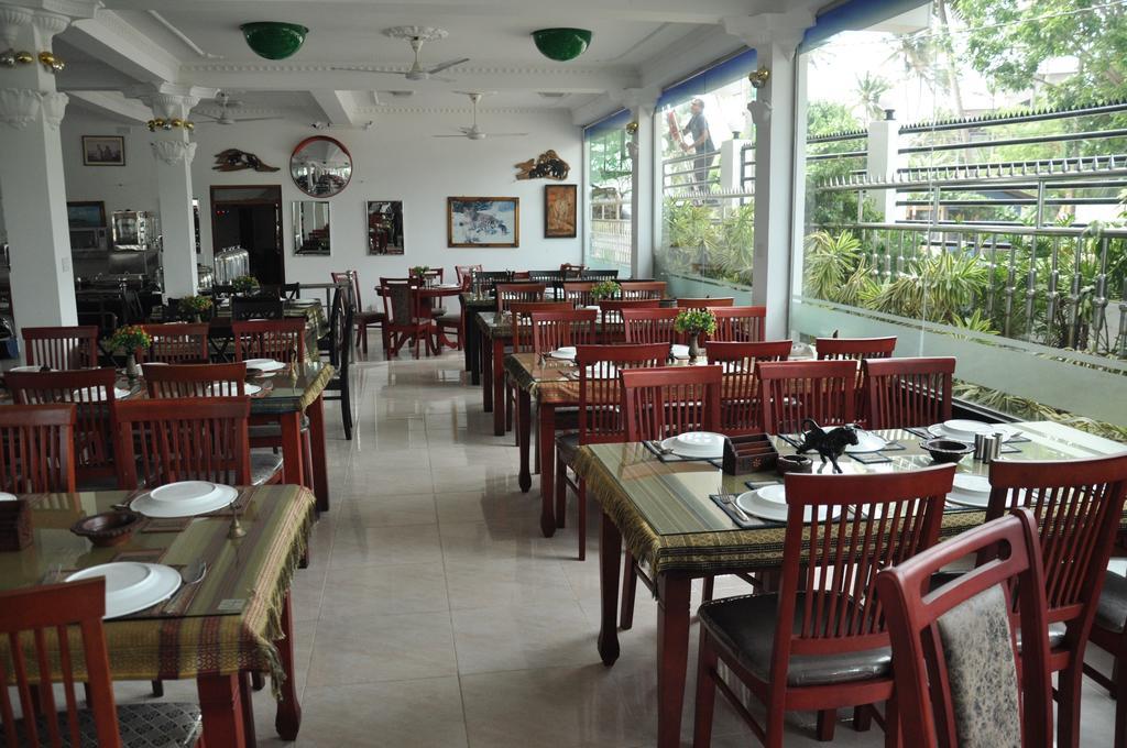Goviyapana Beach Hotel Ahangama Eksteriør bilde