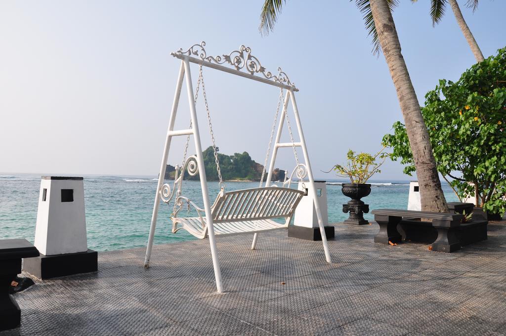 Goviyapana Beach Hotel Ahangama Eksteriør bilde